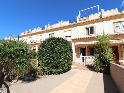 West-facing 2-bedroom townhouse in Algorfa with private solarium and pool views, Montemar urbanisation
